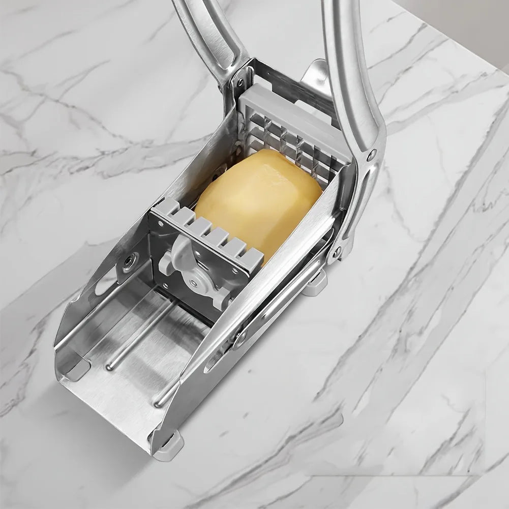 Les ustensiles de cuisine sont de bons outils, trancheuse à pommes de terre, coupe-frites manuel