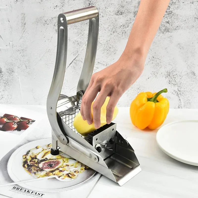 Les ustensiles de cuisine sont de bons outils, trancheuse à pommes de terre, coupe-frites manuel